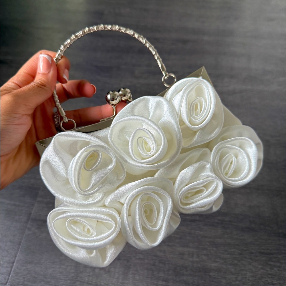 Elegant White Rose Clutch